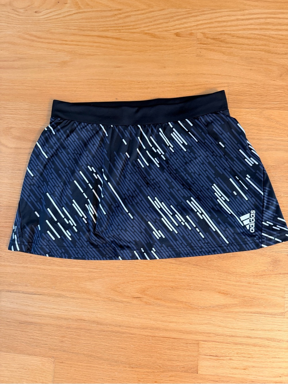 Women’s Adidas Navy Patterned Active Tennis Skort, Size S